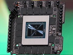 GeForce RTX 5090פΥ768ʿmm ܥɤ¿Ϫ줿NVIDIA֡å