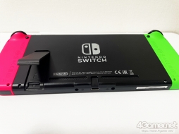 画像集#038のサムネイル/本日発売「Nintendo Switch（有機ELモデル）」を開封！ 映像や本体の仕様は従来モデルと何が違うのか，写真や動画で比較してみた