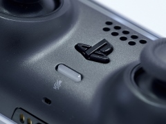 DualSenseのコンセプトは「コントローラに消えてもらう」こと。企画開発者の青木俊雅氏にインタビュー。Insomniac Gamesに聞いた活用例も