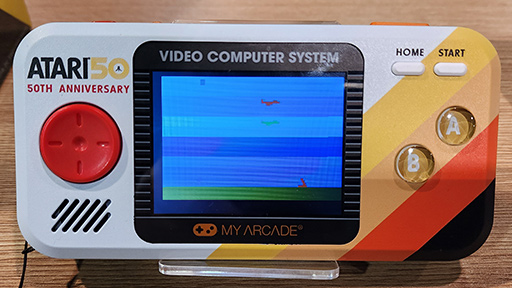 画像集 No.006のサムネイル画像 / Atari 50周年記念のゲーム機が，ミニサイズレトロゲーム機の「My Arcade」から2023年末に登場。実機をチェックしてきた