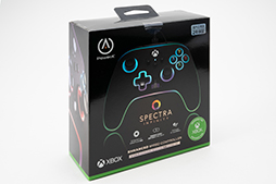 画像集 No.006のサムネイル画像 / 【PR】LED＆背面ボタン装備のPC＆Xbox用ゲームパッド「PowerA スペクトラ インフィニティ」は，8000円で買えるお買い得なゲームパッドだ