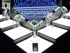 ネックスピーカーだと思って通り過ぎたら肩こり治療器だった。パナソニックが「コリコラン」をゲーマーに提案［TGS2026］